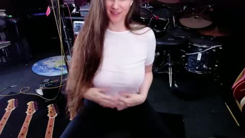 Kayla online show from 05-06-26, 01:38