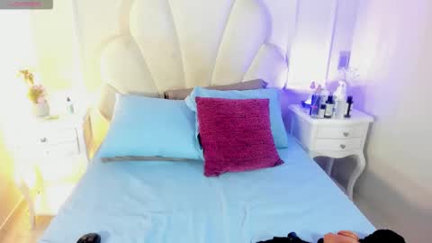 Snapshot of kaylachannell chatting on 12-13-25, 09:09 kaylachannell online show from 12-13-25, 09:09