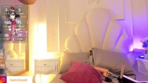 kaylachannell online show from 12-22-25, 03:47