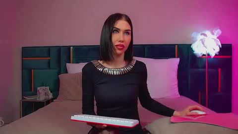 Kayla online show from 03-25-26, 06:30
