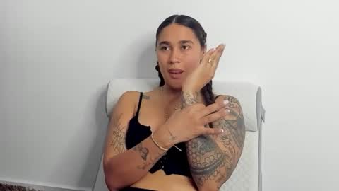 Kaylee Scott online show from 10-22-25, 05:34