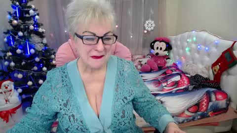 kaylesmoll online show from 12-24-24, 07:22