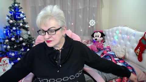 kaylesmoll online show from 12-26-24, 05:47