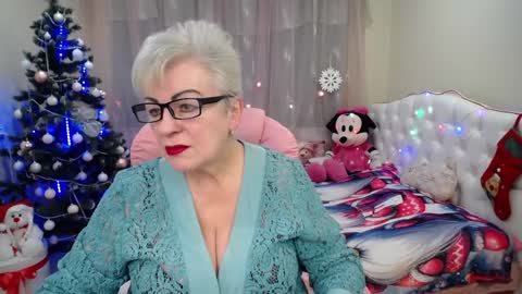 kaylesmoll online show from 12-26-24, 07:16