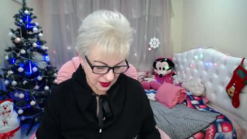 kaylesmoll online show from 12-29-24, 05:31