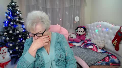 kaylesmoll online show from 12-31-24, 01:36