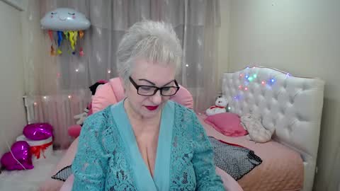 kaylesmoll online show from 01-29-25, 05:30