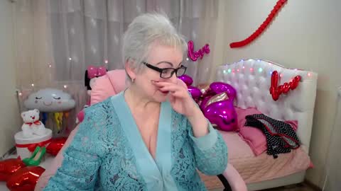 kaylesmoll online show from 02-01-25, 07:13