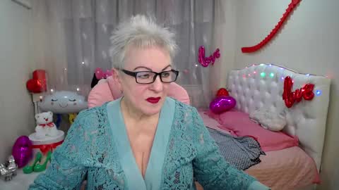kaylesmoll online show from 02-14-25, 07:54