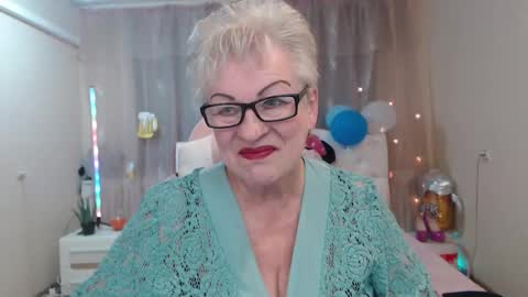 kaylesmoll online show from 10-01-25, 06:36