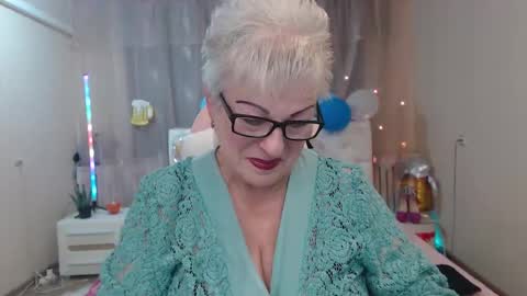 kaylesmoll online show from 10-07-25, 06:49