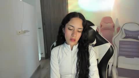 kaylie online show from 11-21-25, 09:35