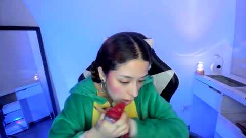kaylie online show from 06-08-26, 10:04