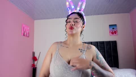 Snapshot of kayllaevans_ chatting on 12-22-24, 04:38 Kay online show from 12-22-24, 04:38