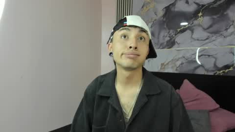 kayn_333 online show from 06-01-26, 03:52
