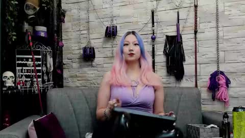 Miss Kazia online show from 11-13-25, 03:55