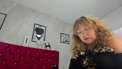 KAZSANDRAH online show from 06-09-26, 04:57