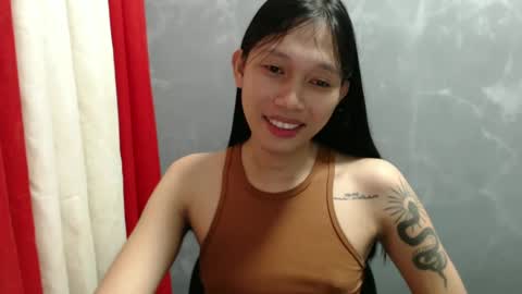 Its me Cora online show from 12-13-24, 08:51