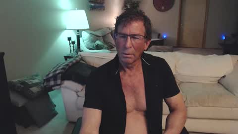 Snapshot of kcgr2323 chatting on 11-12-25, 12:00 kcgr2323 online show from 11-12-25, 12:00