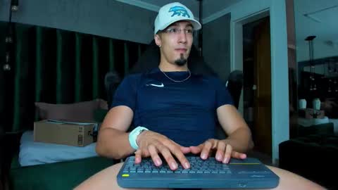 keelanmg online show from 12-19-25, 02:40