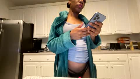 Snapshot of keephimcum69me chatting on 02-12-25, 08:49 Keephimcum69me online show from 02-12-25, 08:49