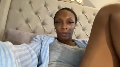 Snapshot of keephimcum69me chatting on 10-29-25, 08:21 Keephimcum69me online show from 10-29-25, 08:21