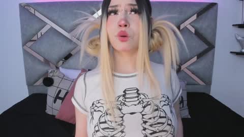 Snapshot of keidy_rose chatting on 02-06-25, 07:18 Keidy Monday to Saturday from 200 pm to 810pm UTC-5 Colombia Time online show from 02-06-25, 07:18