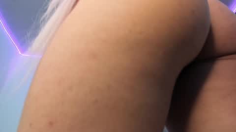 Snapshot of keidy_rose chatting on 02-26-25, 10:31 Keidy Monday to Saturday from 200 pm to 810pm UTC-5 Colombia Time online show from 02-26-25, 10:31