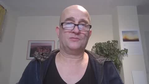 keilie1 online show from 12-28-24, 06:08