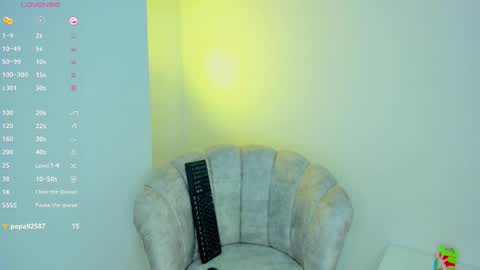 Snapshot of keily_brox chatting on 01-05-25, 09:37 Keily brox online show from 01-05-25, 09:37