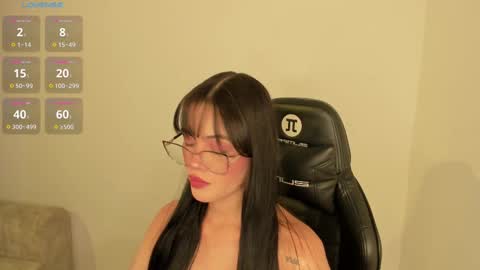 Snapshot of keily_brox chatting on 10-12-25, 08:19 Keily brox online show from 10-12-25, 08:19