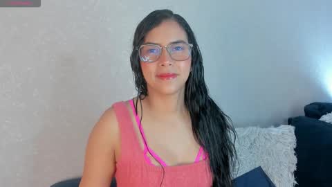 Snapshot of keily_florez chatting on 09-15-25, 11:54 Keily online show from 09-15-25, 11:54