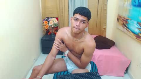 keinner  sexy hot bigcock online show from 10-21-25, 06:30