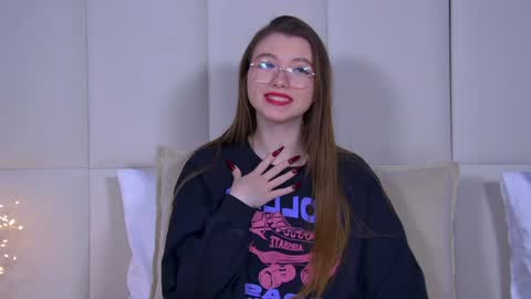 Keira online show from 02-05-25, 10:01