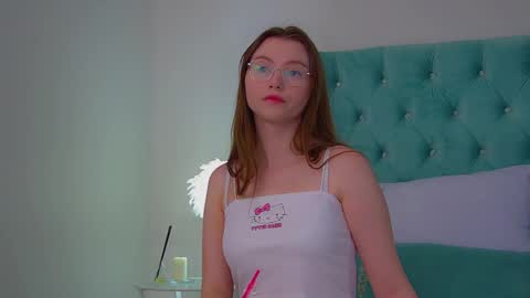 Keira online show from 10-03-25, 06:16