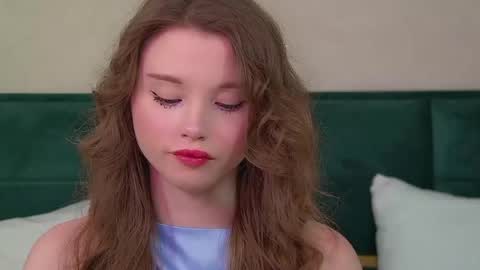 Keira online show from 04-24-26, 06:21