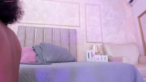 keirahartz online show from 11-30-25, 03:54