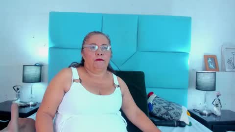 Snapshot of keiralennox chatting on 01-21-25, 01:32 online show from 01-21-25, 01:32