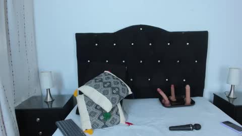 Snapshot of keiralennox chatting on 11-08-25, 11:54 online show from 11-08-25, 11:54