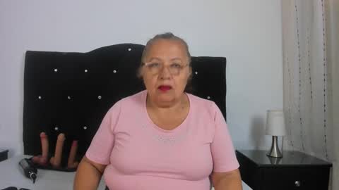 Snapshot of keiralennox chatting on 11-13-25, 11:31 online show from 11-13-25, 11:31