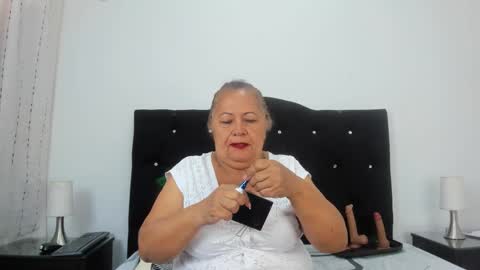 Snapshot of keiralennox chatting on 11-14-25, 11:42 online show from 11-14-25, 11:42