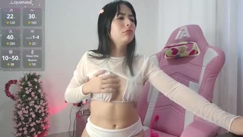 Snapshot of keissyrincon1 chatting on 03-11-25, 05:46   online show from 03-11-25, 05:46