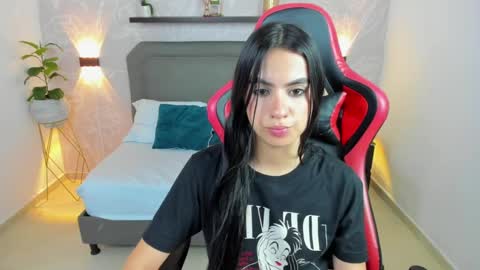 Snapshot of keithy_sex chatting on 03-12-25, 10:17 K E I T H Y online show from 03-12-25, 10:17