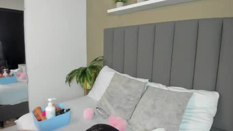 K E I T H Y online show from 04-12-26, 02:27