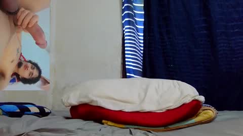 Snapshot of keivid_2303 chatting on 01-05-25, 05:20 david online show from 01-05-25, 05:20