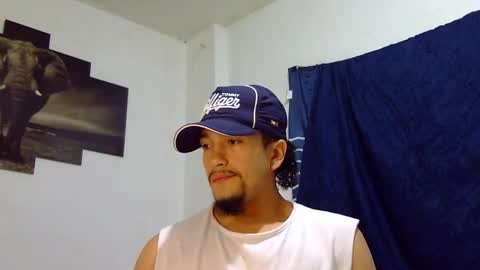 Snapshot of keivid_2303 chatting on 02-03-25, 10:03 david online show from 02-03-25, 10:03