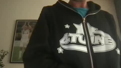 Snapshot of kelkun2828 chatting on 09-25-25, 08:23 kelkun2828 online show from 09-25-25, 08:23