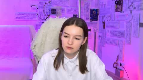 kelliebanshe online show from 05-18-26, 07:03
