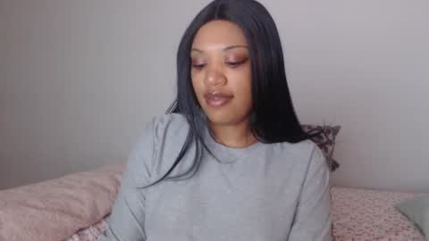 Snapshot of kelliecapri chatting on 12-03-24, 02:36 Kellie online show from 12-03-24, 02:36