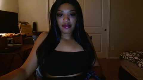 Snapshot of kelliecapri chatting on 12-22-24, 05:23 Kellie online show from 12-22-24, 05:23